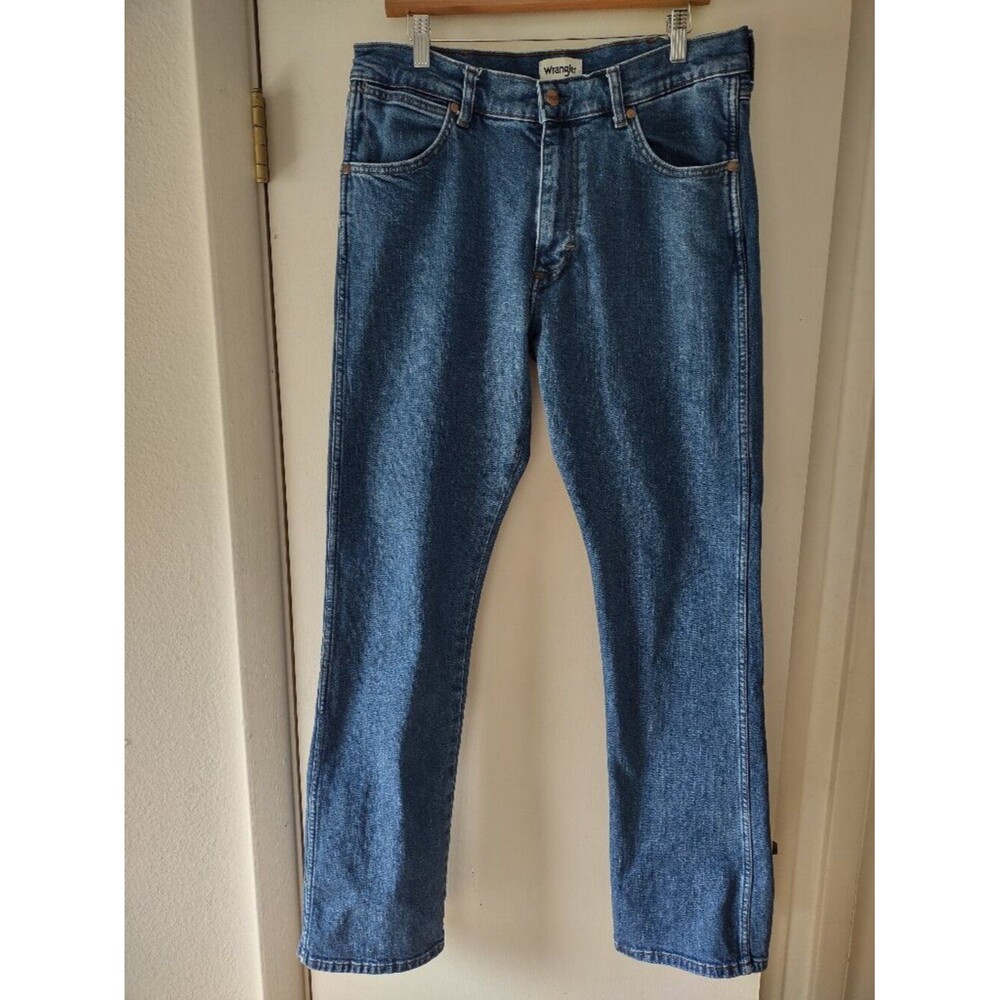 Wrangler Men's Classic Fit Straight Leg Jeans 34x34 Medium Wash Stretch